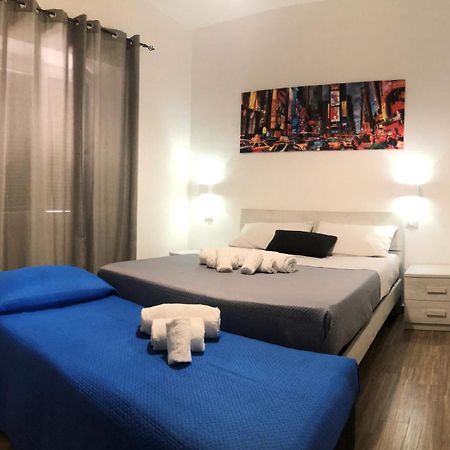 R Home Искья Экстерьер фото