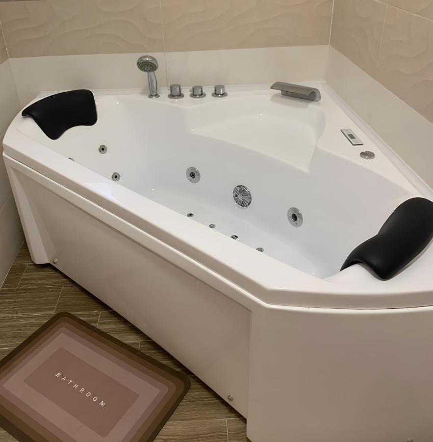 R Home Искья Экстерьер фото